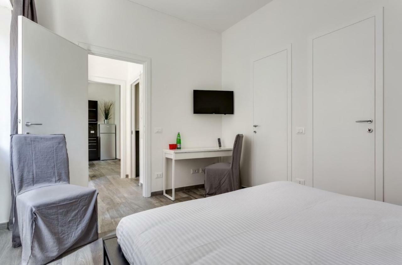 Porta Latina Suite - Private Apartment Rome'S Center Luaran gambar